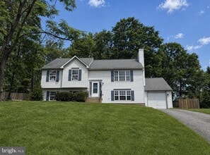 Building Photo - 5703 Westchester Ln