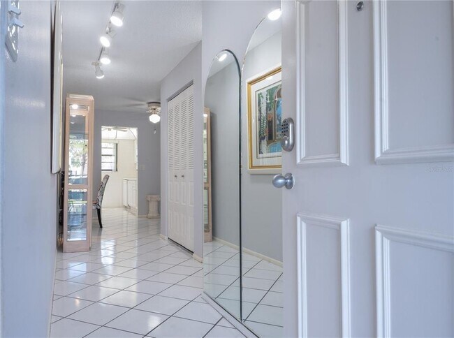 Foto del edificio - 5970 80th St N