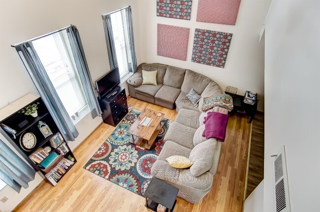 Photo - 300 Warner St Apartment