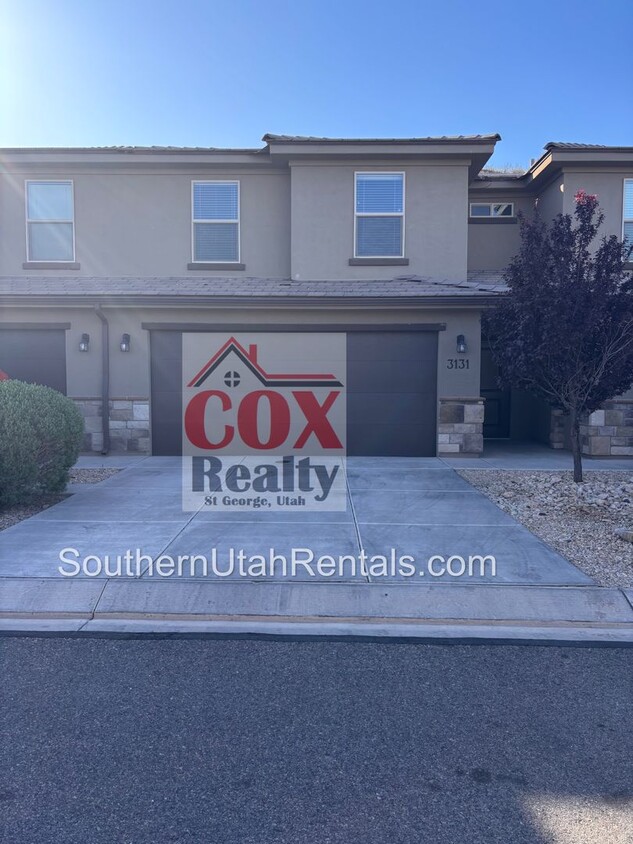 Foto principal - 3 bed / 2.5 bath / 2-car with washer/dryer...