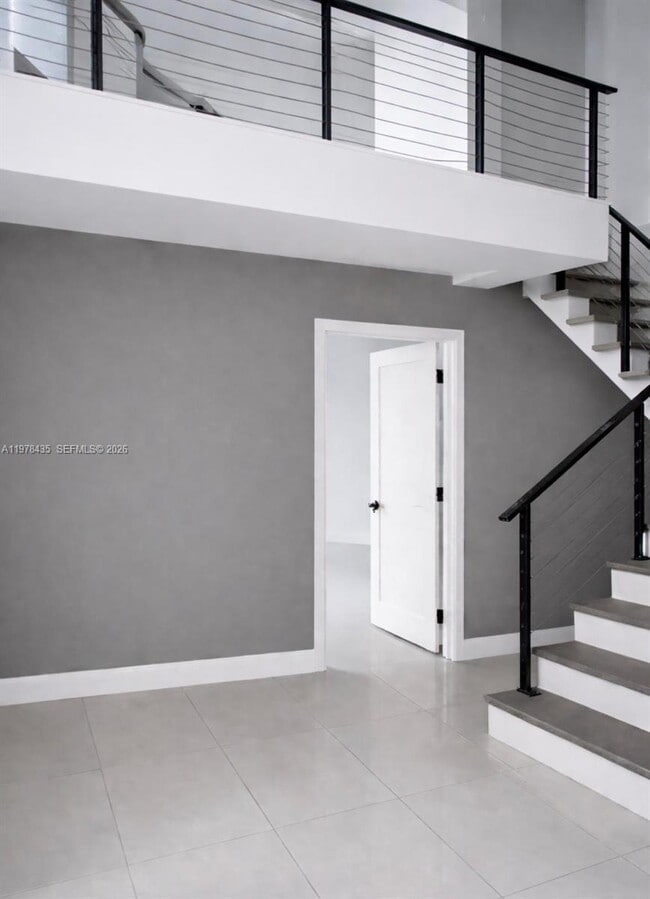 Foto del edificio - 350 S Miami Ave