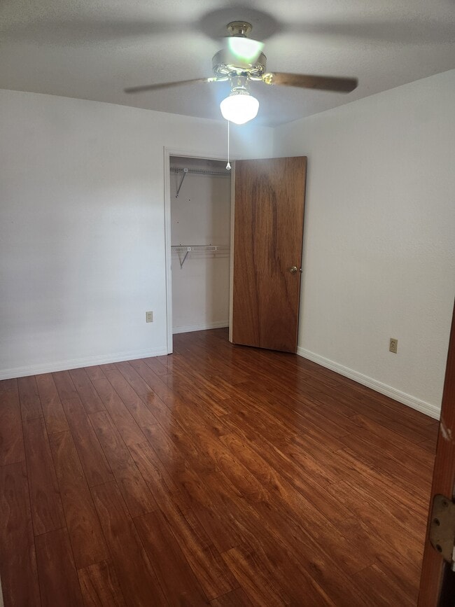 Foto del edificio - 26186 Northern Cross Rd