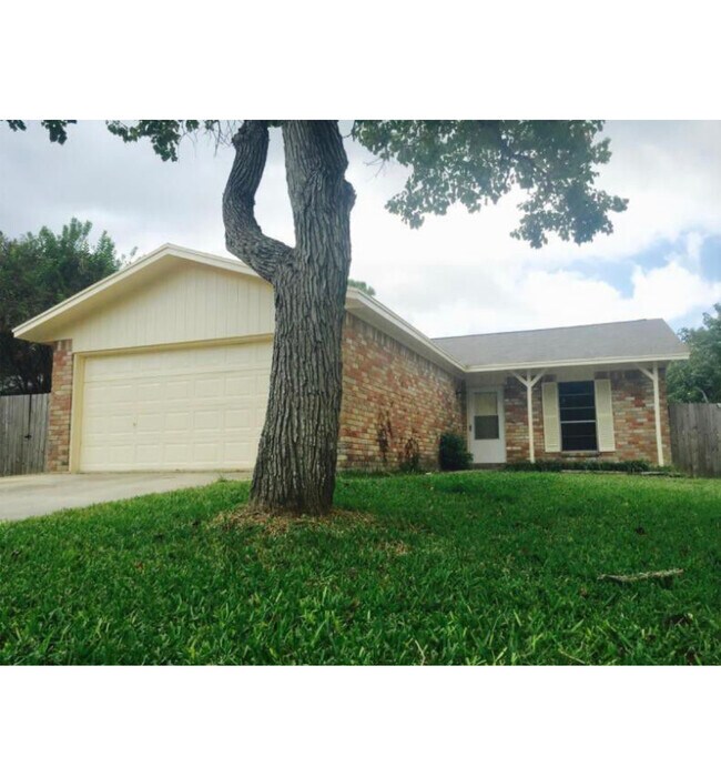 Building Photo - 2381 Mesquite Cir