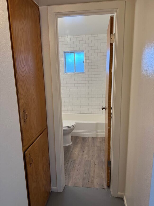 Foto del edificio - 2024 S Mill Ave