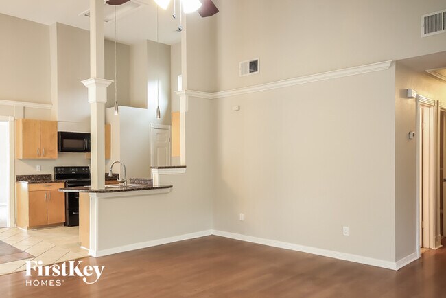 Foto del edificio - 6823 Drewlaine Fields Ln