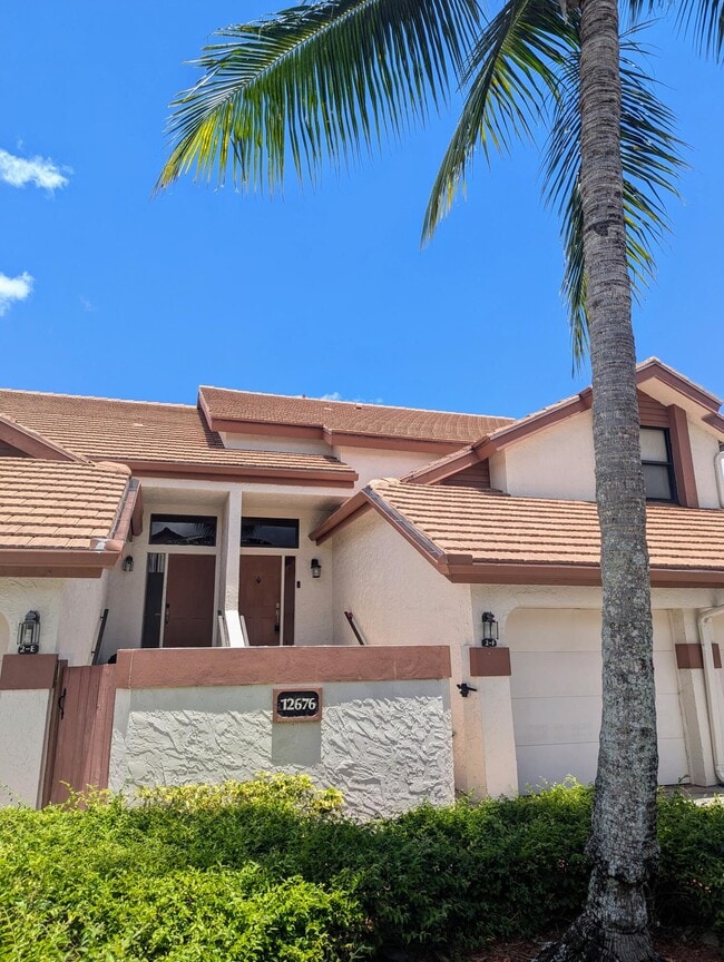 Building Photo - 12676 Shoreline Dr