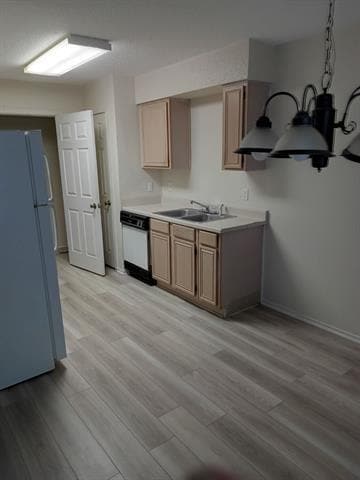 Building Photo - 113 S Summit St