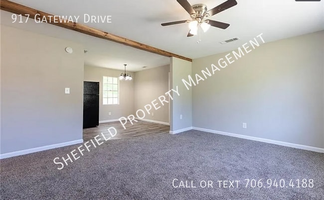 Building Photo - 917 Gateway Dr