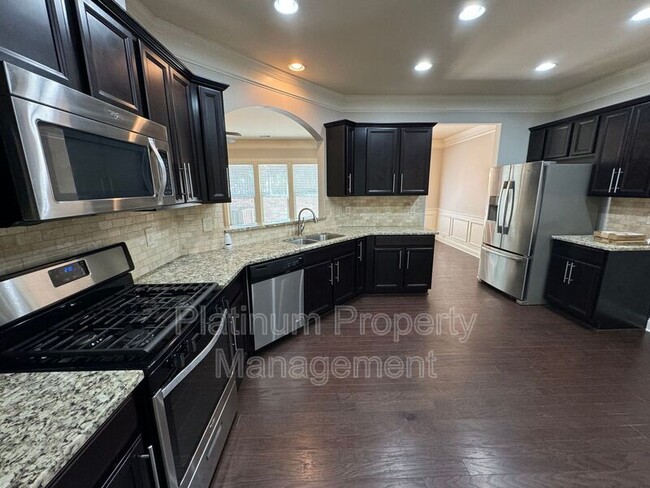 Building Photo - 13368 Canary Ln