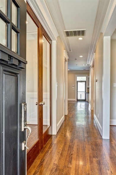 Photo - 1525 Oxford St House