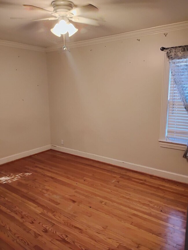 Foto del edificio - 8 Brookhaven Dr