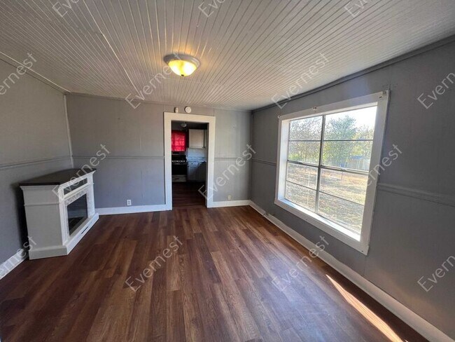 Foto del edificio - 4029 Walnut Ave SW