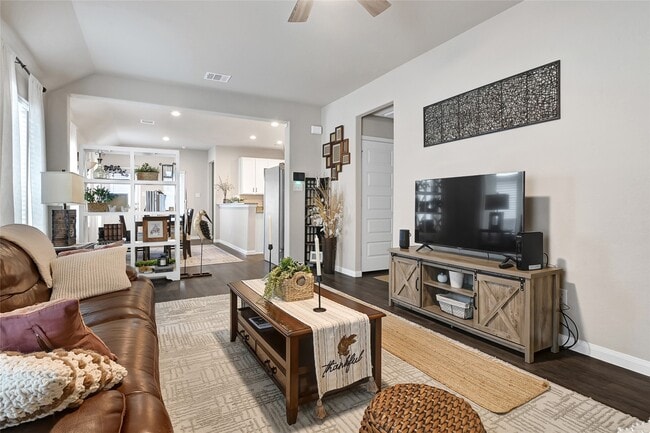 Building Photo - 1329 Mount Blanc Path