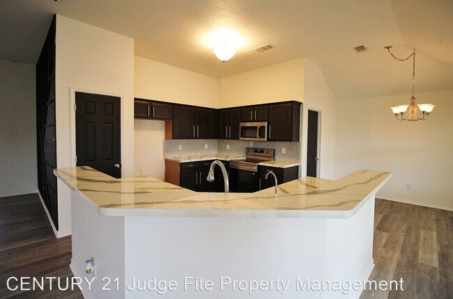 Foto del edificio - 3 br, 2 bath House - 909 Meadowbrook Lane