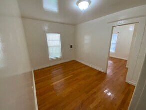 Building Photo - 8 Cypress St