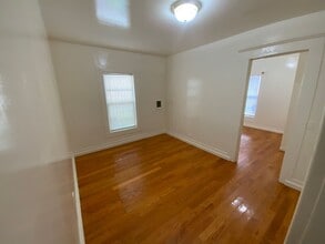 Building Photo - 8 Cypress St
