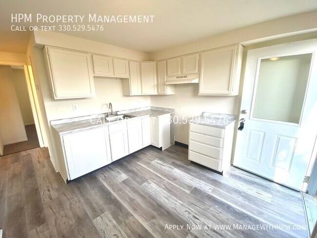 Foto del edificio - 3055 Dalton Pl SW