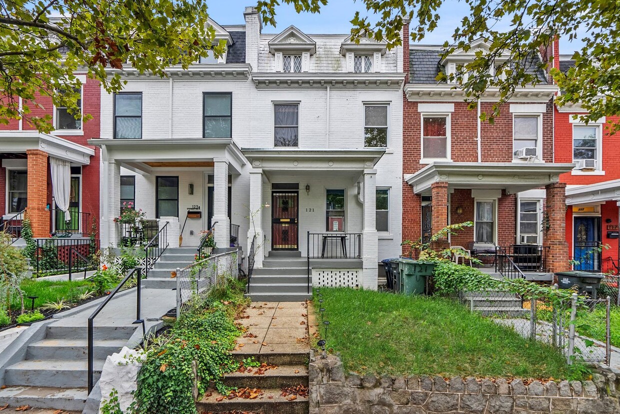 Foto principal - 3 Bed 2.5 Bath - Eckington Rowhouse - Move...