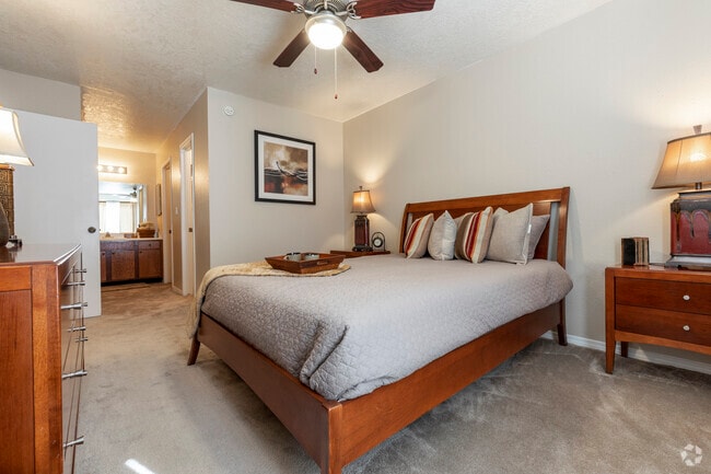 Interior Photo - La Mirage Apartment Homes