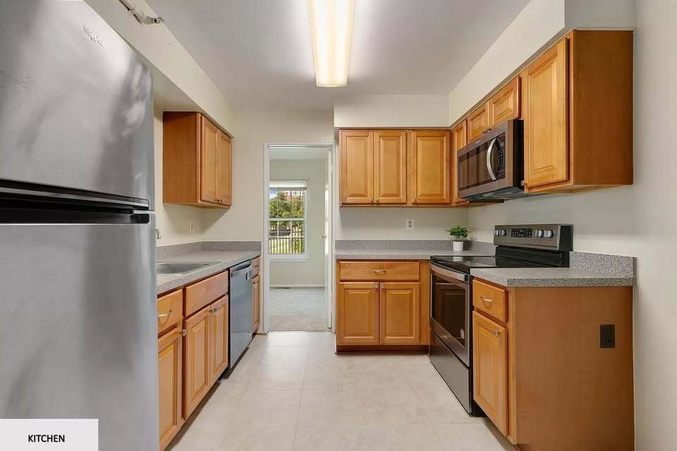 Building Photo - 74 N Whitney St