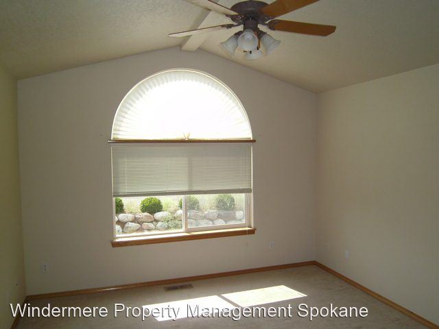 Foto del edificio - 4 br, 2.5 bath House - 8502 E. Bull Pine Lane