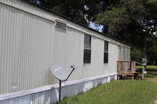 Building Photo - 3/2 singlewide in MH park in Greenwood, FL