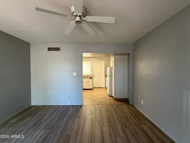 Foto del edificio - 11216 W Nevada Ave