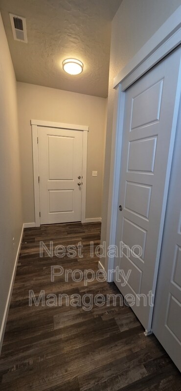 Foto del edificio - 3313 S Daybreak Ave