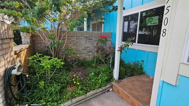 Foto del edificio - 7508 Stewart Rd