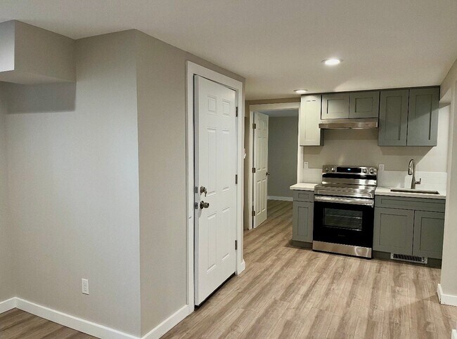 Foto del edificio - 551 NE 65th St