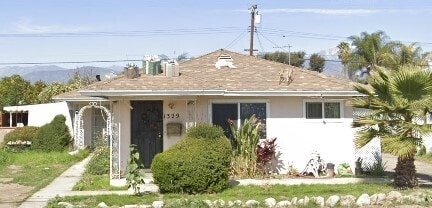 Building Photo - 1327 E Kingsley Ave