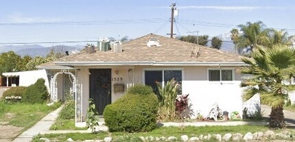 Building Photo - 1327 E Kingsley Ave