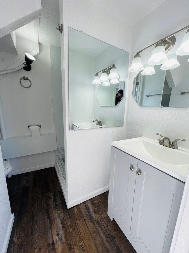 Foto del edificio - 415 16th St W