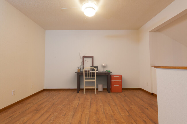 Foto del edificio - 488 Prairie Ln