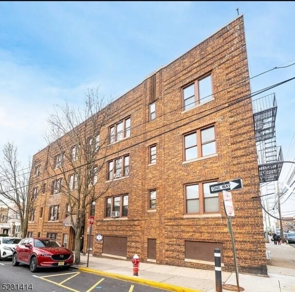 1100 83rd St Unit C6, North Bergen, NJ 07047 Room for Rent in North
