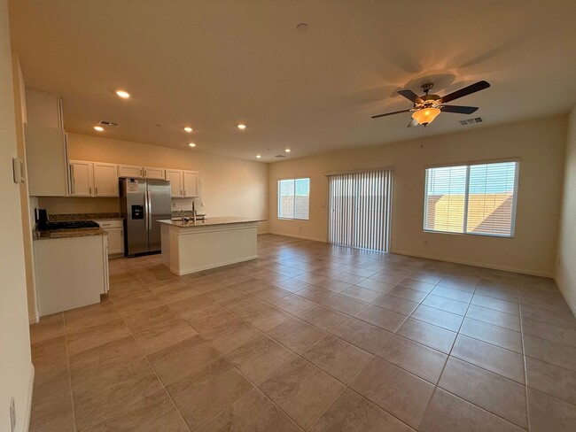 Building Photo - BRAND NEW 4 BED 2.5 BATH 2 CAR GARAGE SING...