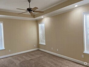 Building Photo - 933 Woody Hill Cir