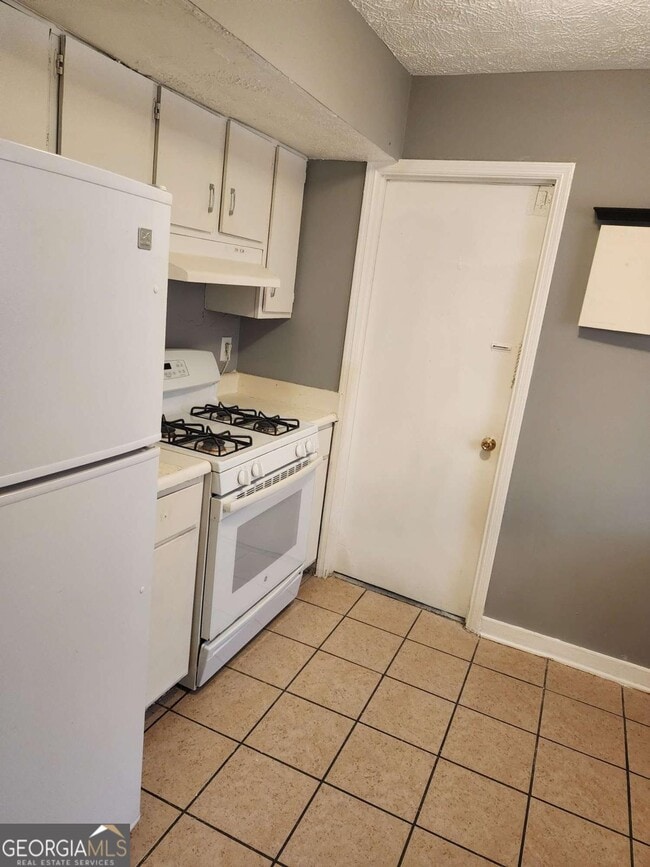 Building Photo - 128 Cardinal Ln