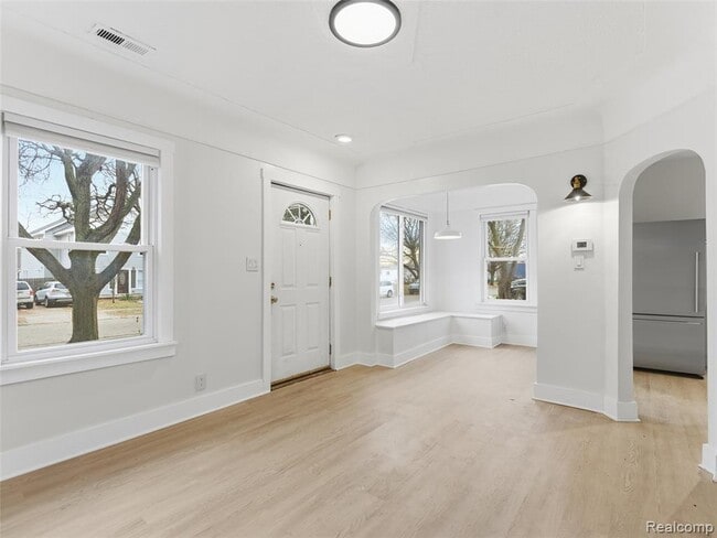 Foto del edificio - 335 E Elza Ave