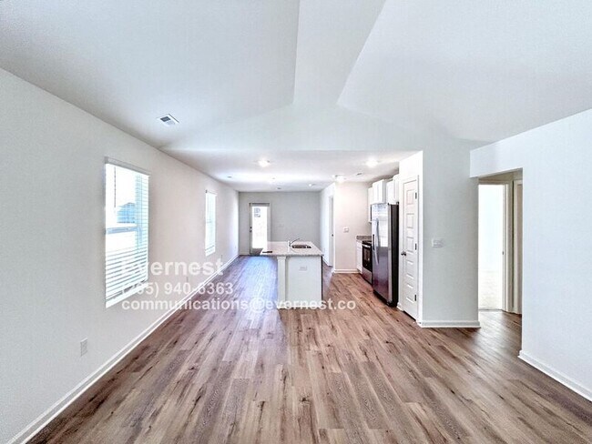 Foto del edificio - 1435 Long Leaf Ln