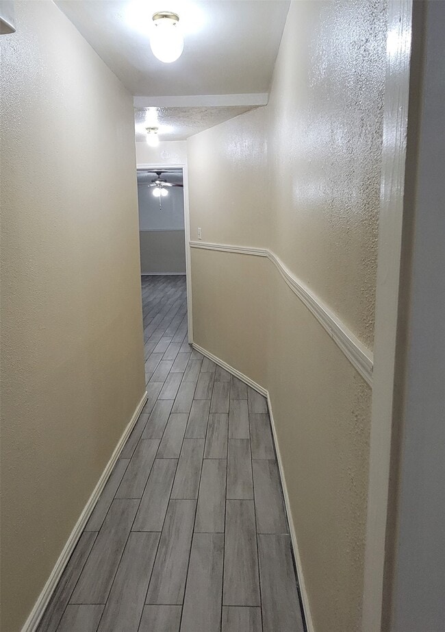 Building Photo - 17308 Valley Ln