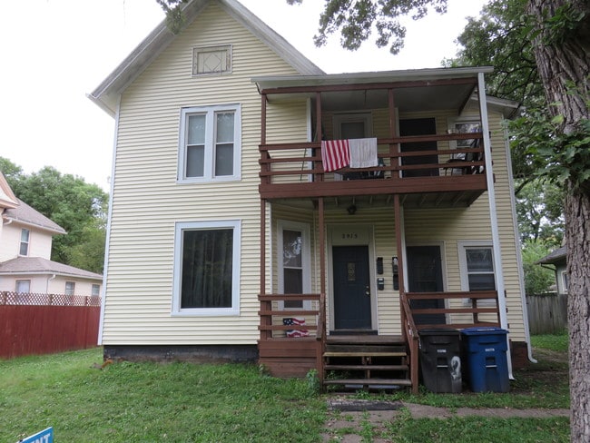 Building Photo - 2915 Cottage Grove Ave