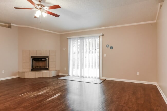Building Photo - 2138 Joseph Hewes Ct