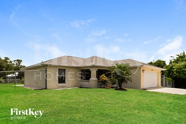 Building Photo - 4470 Golfview Blvd