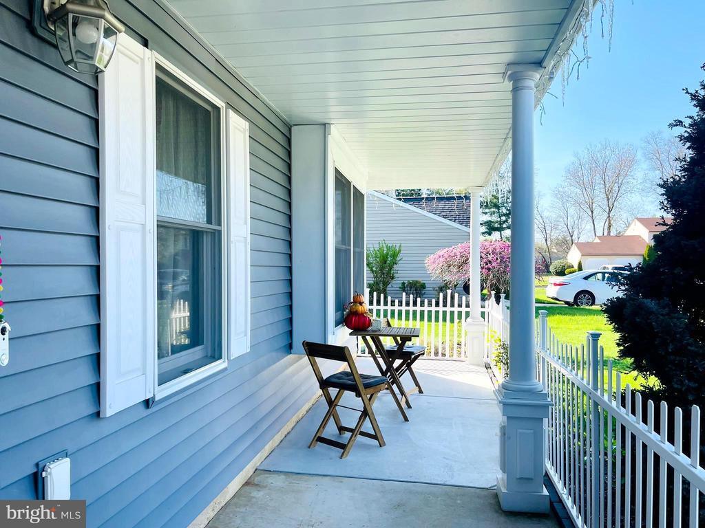 Primary Photo - 4 Millbank Ct