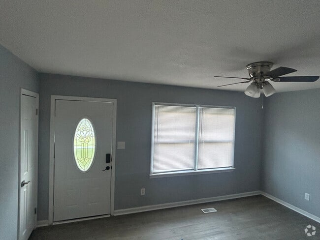 Building Photo - 606 Kilborne Dr