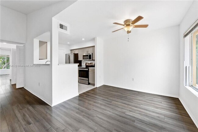 Foto del edificio - 2361 NW 33rd St