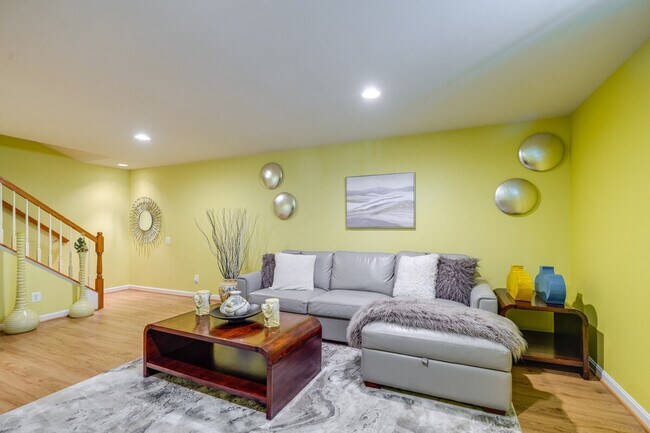 Foto del edificio - 8953 Birchbay Circle-SI ID1385982P