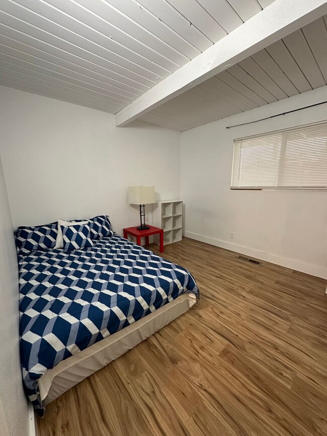 Building Photo - Modern 2-Bedroom Home in Mammoth Lakes