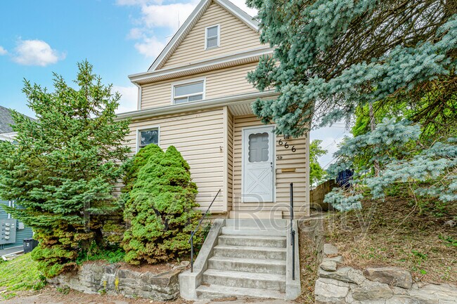 Building Photo - 666 Boggs Ave